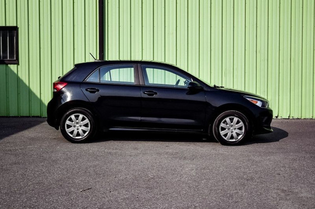 2022 Kia Rio 5-door LX+ • HEATED SEATS • APPLE CARPLAY • ANDROID in Cars & Trucks in Cornwall - Image 2