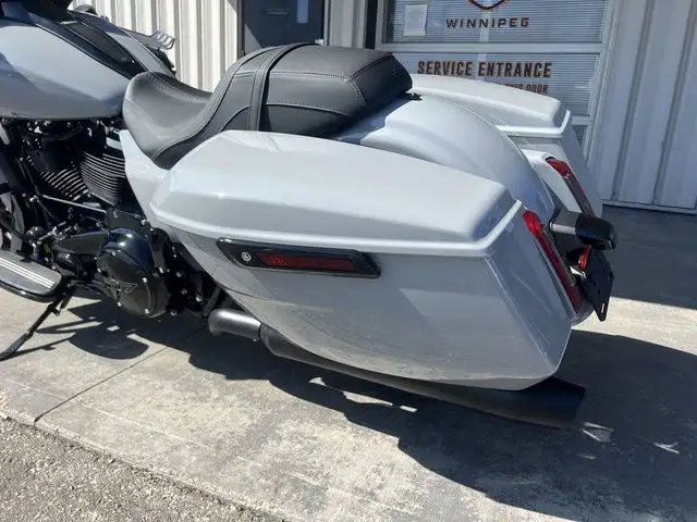 2025 Harley-Davidson FLHX - Street Glide in Sport Touring in Winnipeg - Image 12