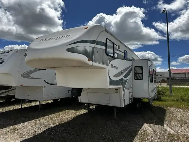 2006 Titanium 26E31DS in Travel Trailers & Campers in Saskatoon - Image 4