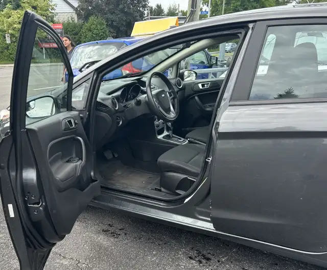 2015 Ford Fiesta SE 73 000km in Cars & Trucks in Laval / North Shore - Image 10