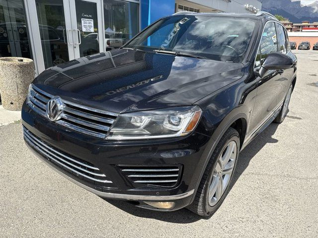 2015 Volkswagen Touareg Highline in Cars & Trucks in Banff / Canmore - Image 4