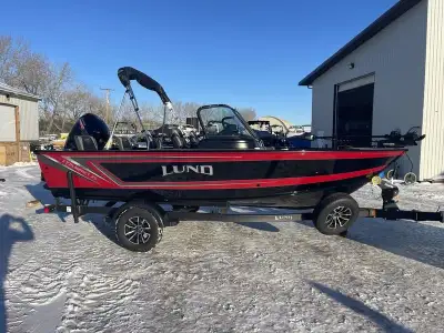 2025 Lund 1775 Impact XS Sport The 1775 Lund Impact XS sports a full windshield to comfortably prote...