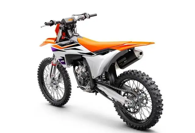 2024 KTM 250 SX-F in Dirt Bikes & Motocross in Laval / North Shore - Image 4