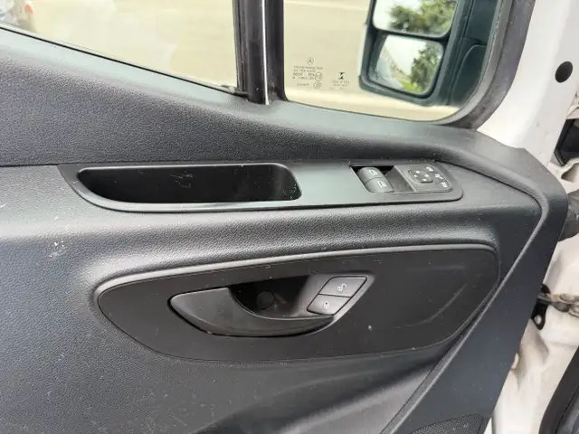 2019 Mercedes-Benz Sprinter Cargo Van 2500- CARGO dans Autos et camions dans Région d’Oakville/Halton - Image 13