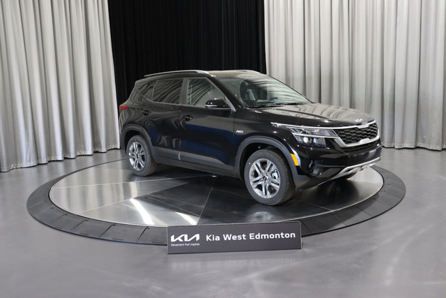 2023 Kia Seltos LX AWD / Heated Seats / Blind Spot / 8" Displ... in Cars & Trucks in Edmonton