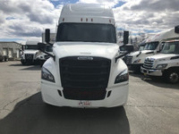 2020 FREIGHTLINER T12664ST;Heavy Duty Trucks - Conventional Truck w/ Sleeper Penske Location 100 THO... (image 1)