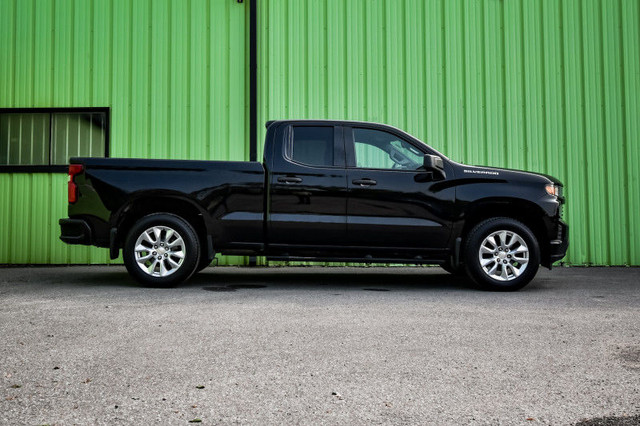 2021 Chevrolet Silverado 1500 Custom • RUNNING BOARDS • BEDLINER in Cars & Trucks in Cornwall - Image 2