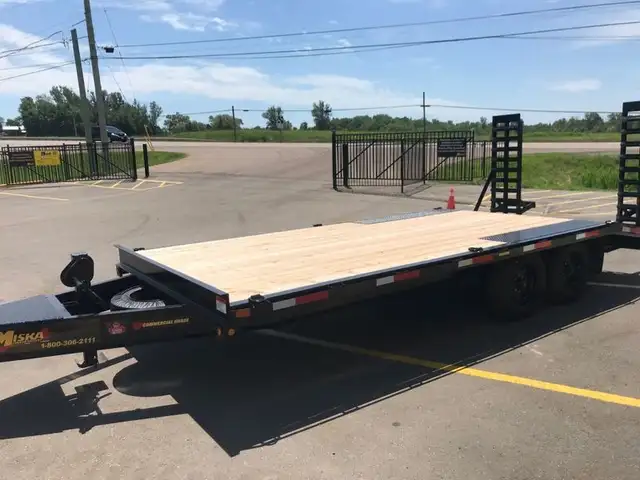16K Flatbed Equipment Trailer - Made in Canada in Cargo & Utility Trailers in Oshawa / Durham Region - Image 2