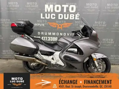 Honda ST1300 ABS 2003 128 102 KM FREINS ABS PARE-BRISE ÉLECTRIQUE V-STREAM TOP CASE ARRIÈRE FINANCEM...