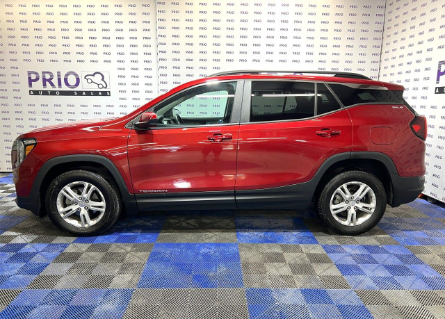 2022 GMC Terrain in Cars & Trucks in Ottawa - Image 2
