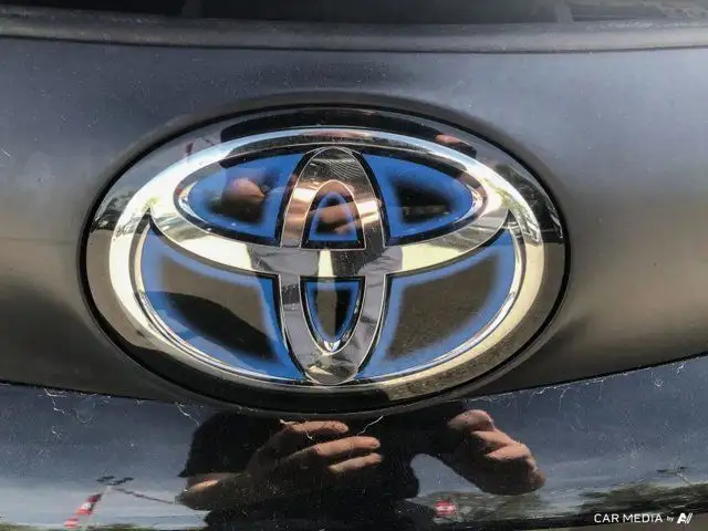 2021 Toyota Sienna LE | Third Row Seating | Apple/Android in Cars & Trucks in Calgary - Image 13