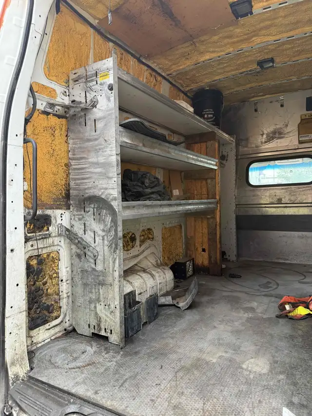 2014 Nissan NV 2500 HD S, High Roof Commercial Van, Shelving, Pa dans Autos et camions dans Ville d’Edmonton - Image 16