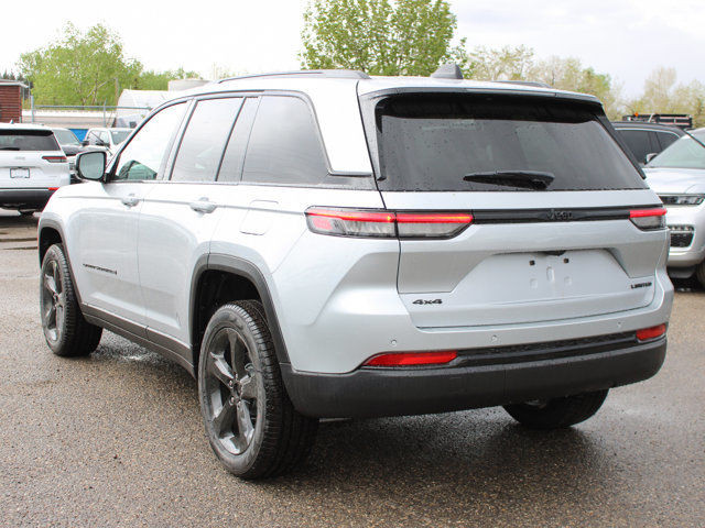 2025 Jeep Grand Cherokee Limited 4x4, Pano Sunroof, Trailer Tow in Cars & Trucks in Calgary - Image 3