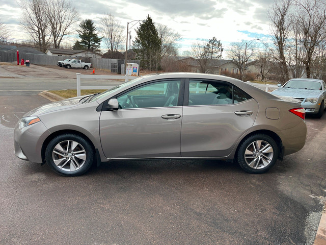 2015 Toyota Corolla LE ECO Sunroof! Leather! Htd. Seats! in Cars & Trucks in Moncton - Image 4