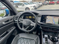 This Volkswagen Atlas Cross Sport delivers a Intercooled Turbo Premium Unleaded I-4 2.0 L/121 engine... (image 8)
