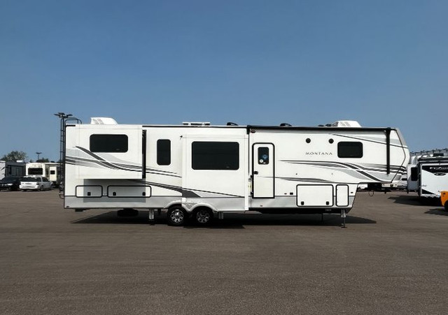 2023 Keystone RV Montana 3793RD in Travel Trailers & Campers in Edmonton