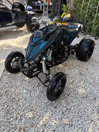 APPLY NOW: https://www.ridecollective.ca/get-pre-approved The 2017 Yamaha Raptor 700 is a sport ATV...