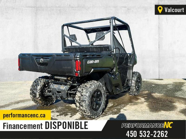 2023 CAN-AM DEFENDER DPS HD7 in ATVs in Sherbrooke - Image 3