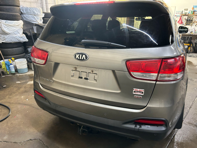 2017 Kia Sorento LX, New Front And Rear Brakes And Rotors, Sway  in Cars & Trucks in Edmonton - Image 3