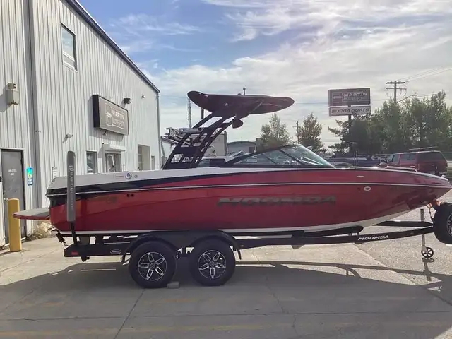 2014 Moomba Mobius LSV in Powerboats & Motorboats in Edmonton - Image 5