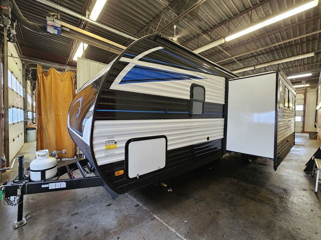2024 Heartland Prowler Lynx 302BHX in Travel Trailers & Campers in Edmonton - Image 3