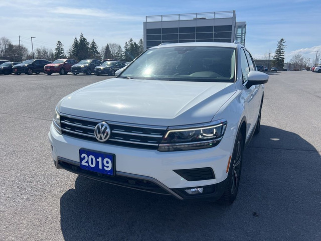  2019 Volkswagen Tiguan Highline 4MOTION- Leather, Pano Roof, in Cars & Trucks in Kingston - Image 2