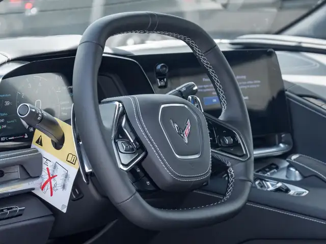 2025 Chevrolet Corvette 2LT- Front Lift | Z51 Performance Pkg in Cars & Trucks in Markham / York Region - Image 17