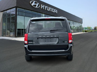 The 2019 Dodge Grand Caravan SXT is a reliable and spacious minivan, ideal for families seeking comf... (image 5)