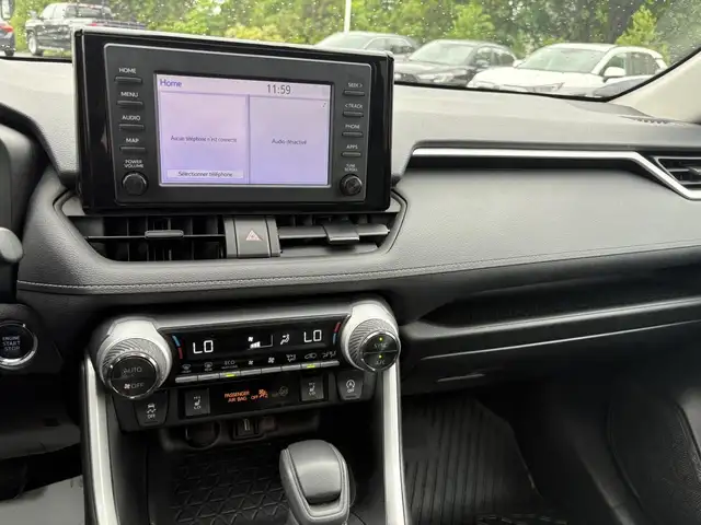 Toyota RAV4 XLE 2022 AWD - BAS MILLAGE - in Cars & Trucks in Québec City - Image 19