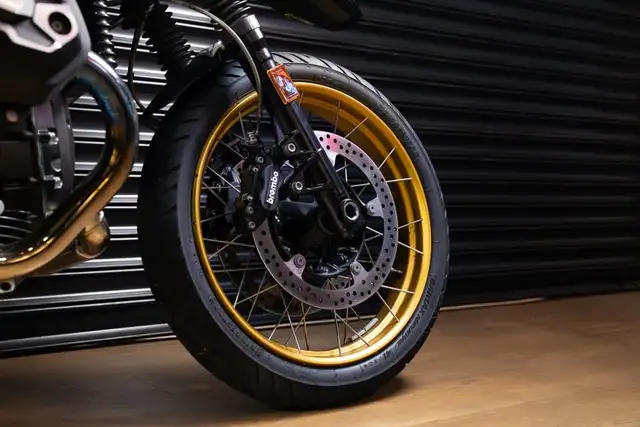 2021 BMW R NINET URBAN 1200CC-BLACK! in Street, Cruisers & Choppers in Edmonton - Image 7