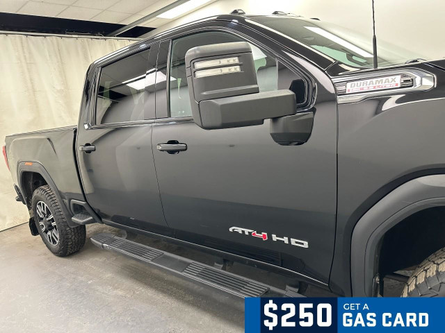 2020 GMC Sierra 2500HD AT4 6.6L DURAMAX 8CYL | HEATED & VENTE... in Cars & Trucks in Lethbridge - Image 2