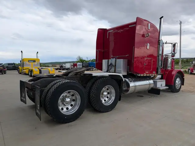 2007 PETERBILT 378 in Heavy Trucks in Kamloops - Image 8