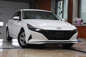 2022 Hyundai Elantra Essential