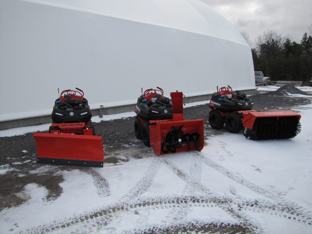 Ariens Mammoth 850 Snow Removal Vehicle in Heavy Equipment in Peterborough - Image 2