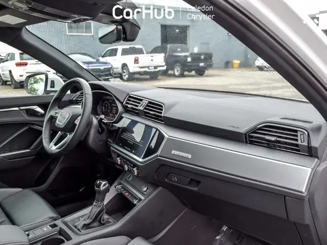 2024 Audi Q3 Progressiv Quattro Pano Sunroof Blind Spot in Cars & Trucks in Mississauga / Peel Region - Image 43