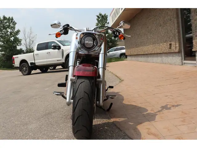 2023 Harley-Davidson FLFBS Fat Boy 114 ANNIVERSARY EDITION , 1 O in Street, Cruisers & Choppers in Winnipeg - Image 6