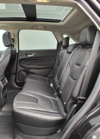 Experience the perfect blend of sophistication and capability with the 2022 Ford Edge Titanium, now... (image 4)