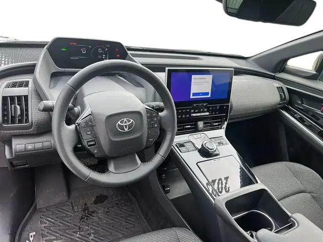 2023 TOYOTA BZ4X XLE AWD in Cars & Trucks in Stratford - Image 11