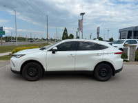 Experience style, efficiency, and advanced technology in the 2022 Toyota Venza XLE Hybrid. Powered b... (image 1)
