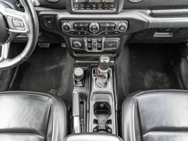 2018 Jeep Wrangler Unlimited in Cars & Trucks in Ottawa - Image 24