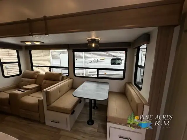 2025 Dutchmen RV Astoria 3603LFP (FULL BODY PAINT) in Travel Trailers & Campers in Truro - Image 4