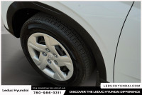 2024 Hyundai Venue Essential Experience the Hyundai Venue Essential with only 65951 km on the odomet... (image 6)
