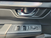 The 2026 Honda CR-V Hybrid Sport brings together bold design and advanced hybrid performance in a pa... (image 9)