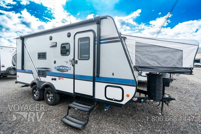 2018 Jayco Jay Feather 7 17XFD in Travel Trailers & Campers in Kelowna