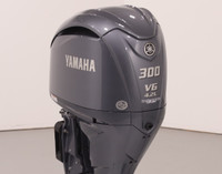 2022 YAMAHA 300HP - POWER TRIM - ELECTRIC START - 25"