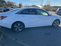 Fully equipped including air, heated seats, power windows, locks, cruise control, forward collision... (image 7)