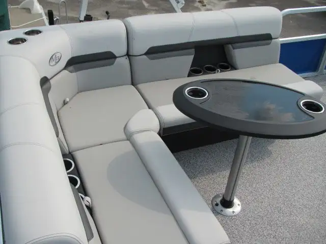2024 MONTEGO BAY F8518-FISH/CRUISE, SALE $31,999.         in Powerboats & Motorboats in Ottawa - Image 8