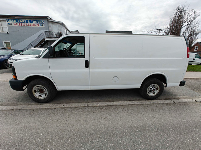 2014 GMC Savana 2500 2WT dans Autos et camions  à Ottawa - Image 2