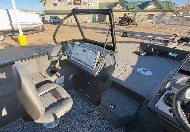 2025 TRACKER PRO GUIDE V-175 Combo -Best Fishing Boat, Mercury in Powerboats & Motorboats in Prince Albert - Image 17