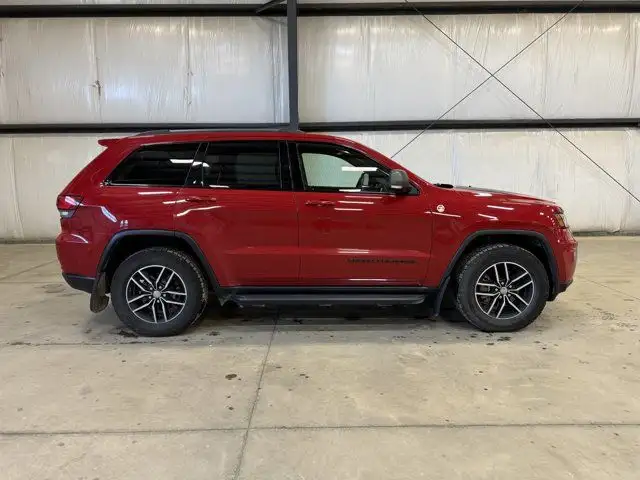 2017 Jeep Grand Cherokee Trailhawk | 4x4 | Heated Seats dans Autos et camions dans Ville de Régina - Image 6
